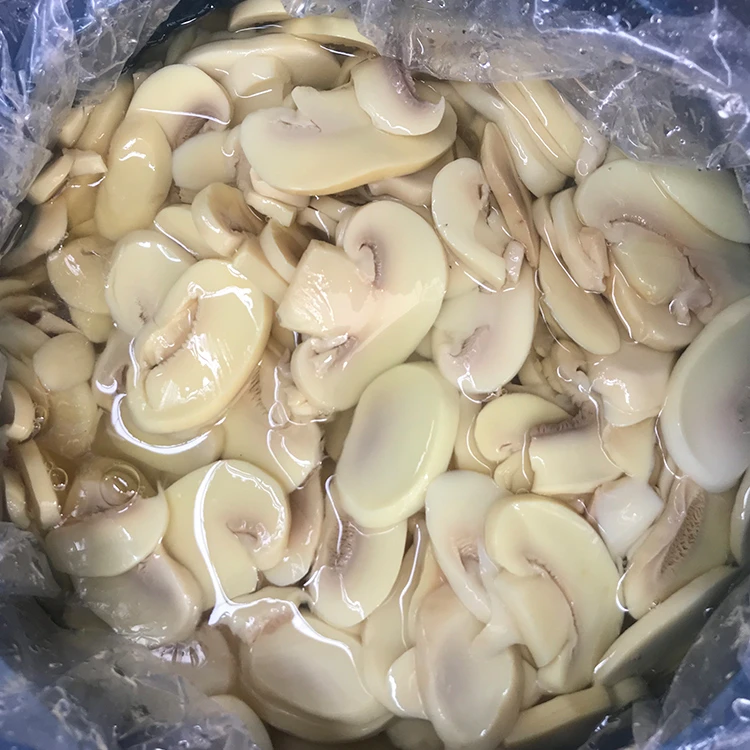 Sliced brined mushroom in drums Sliced brined mushroom in drums